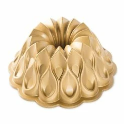 Nordic Ware - Crown Bundt Pan