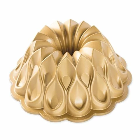 Nordic Ware - Crown Bundt Pan