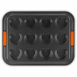 Le Creuset - Toughened Non-Stick 12 Cup Heart Tray