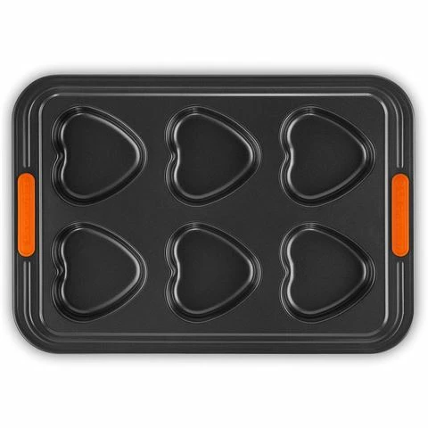 Le Creuset - Toughened Non-Stick 6 Cup Heart Muffin Tray