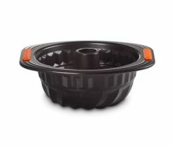 Le Creuset - Toughened Non-Stick Bundt Tin 22cm